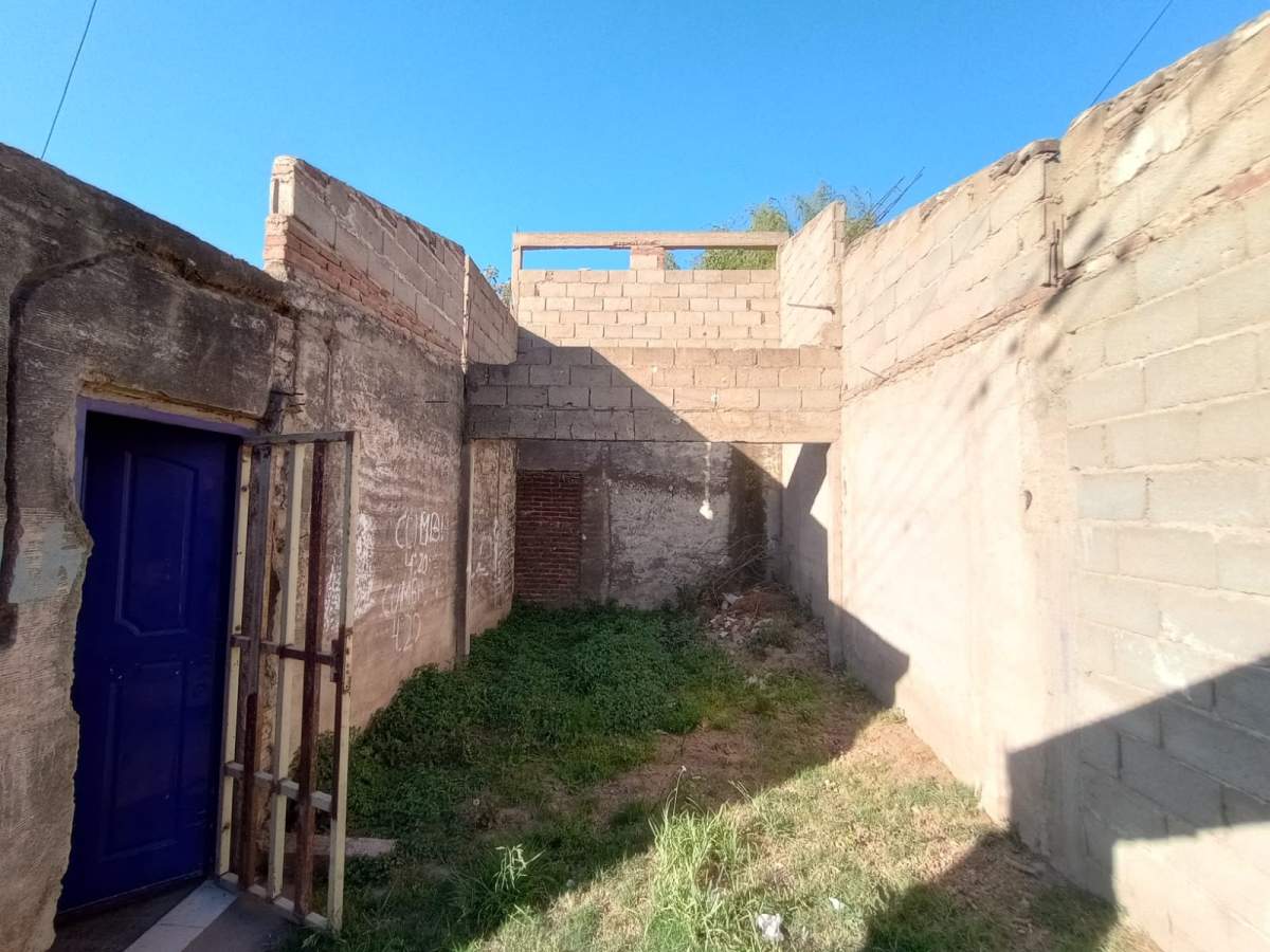 OPORTUNIDAD ! SE VENDE CASA DE UN DORMITORIO A TERMINAR, BANDA NORTE, BARRIO LAS DELICIAS TERRENO 360 M2