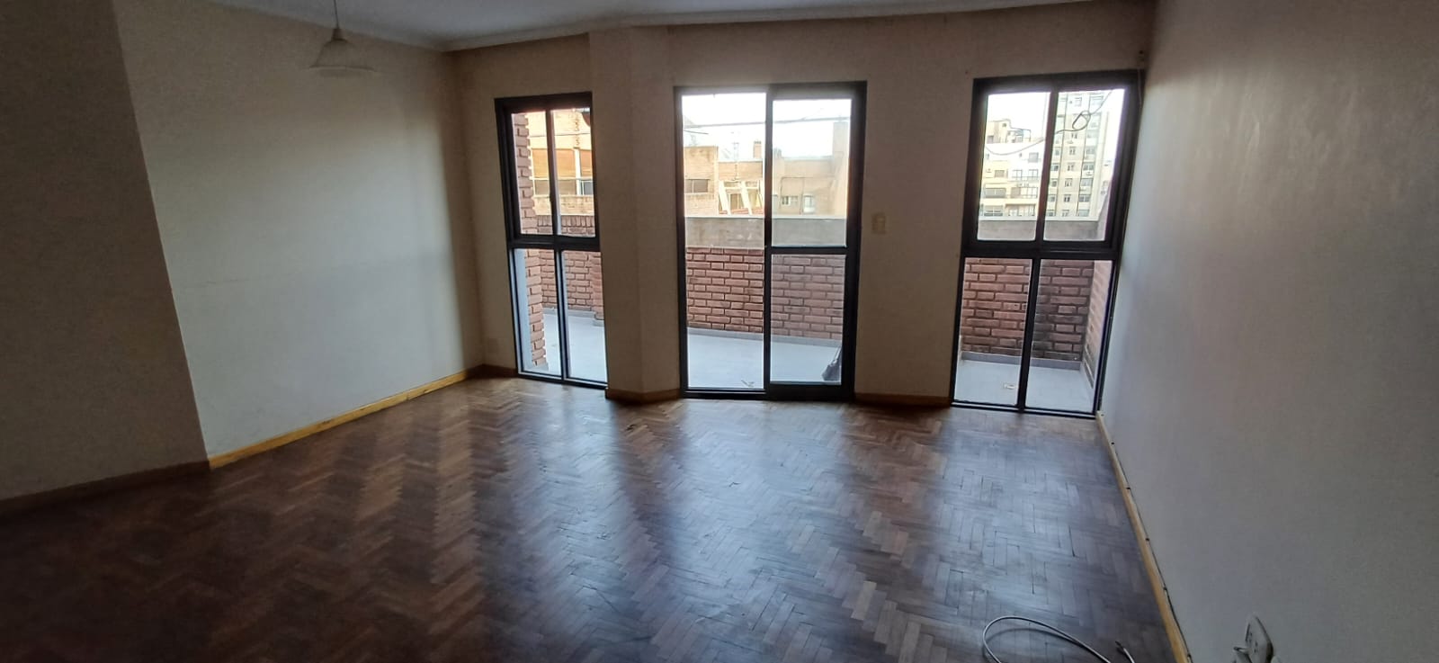 OBISPO SALGUERO 600 DEPARTAMENTO EN PISO ALTO CONTRAFRENTE 1 DORMITORIO CON BALCON TERRAZA