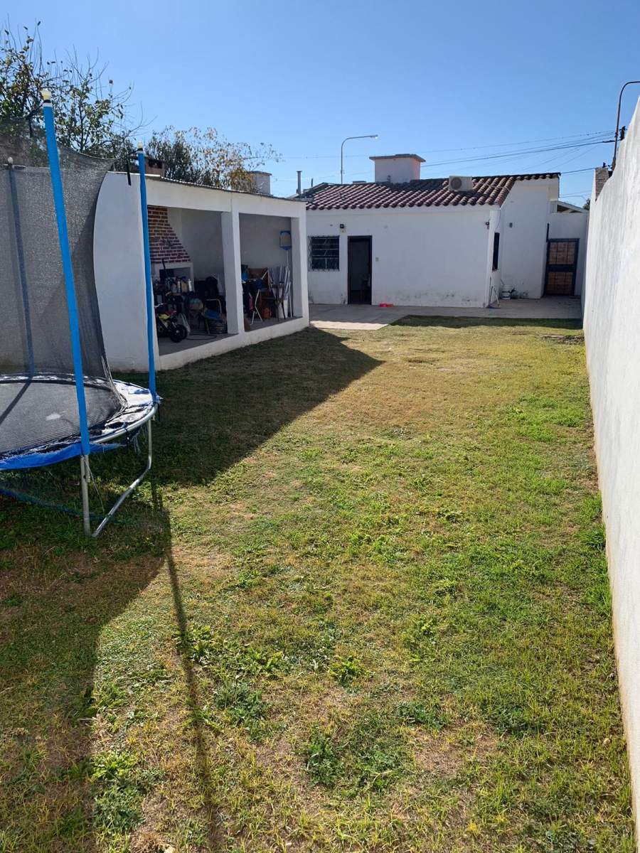CASA EN VENTA EN COSQUIN.