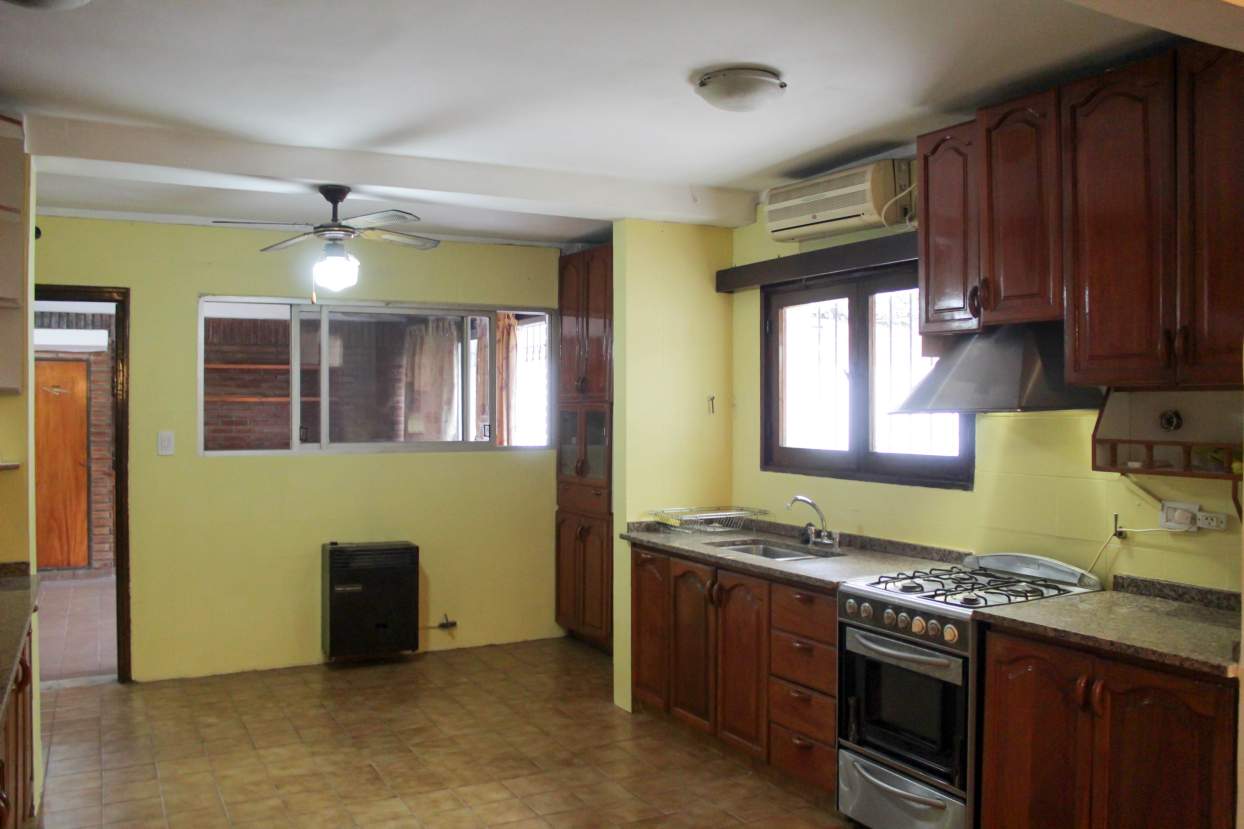 VENTA CASA 4 DORM | JARDIN ESPINOSA