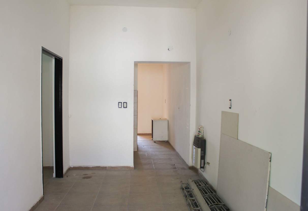 VENDO CASA 2 DORM | PATIO | JARDIN DE HORIZONTE