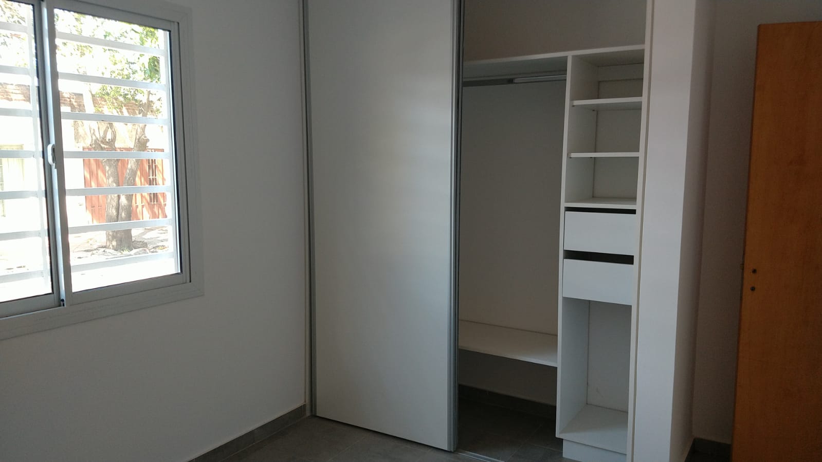 LOMAS DE SAN MARTIN - SUQUIA 1800 - DEPTO 1 DORMITORIO EN ALQUILER