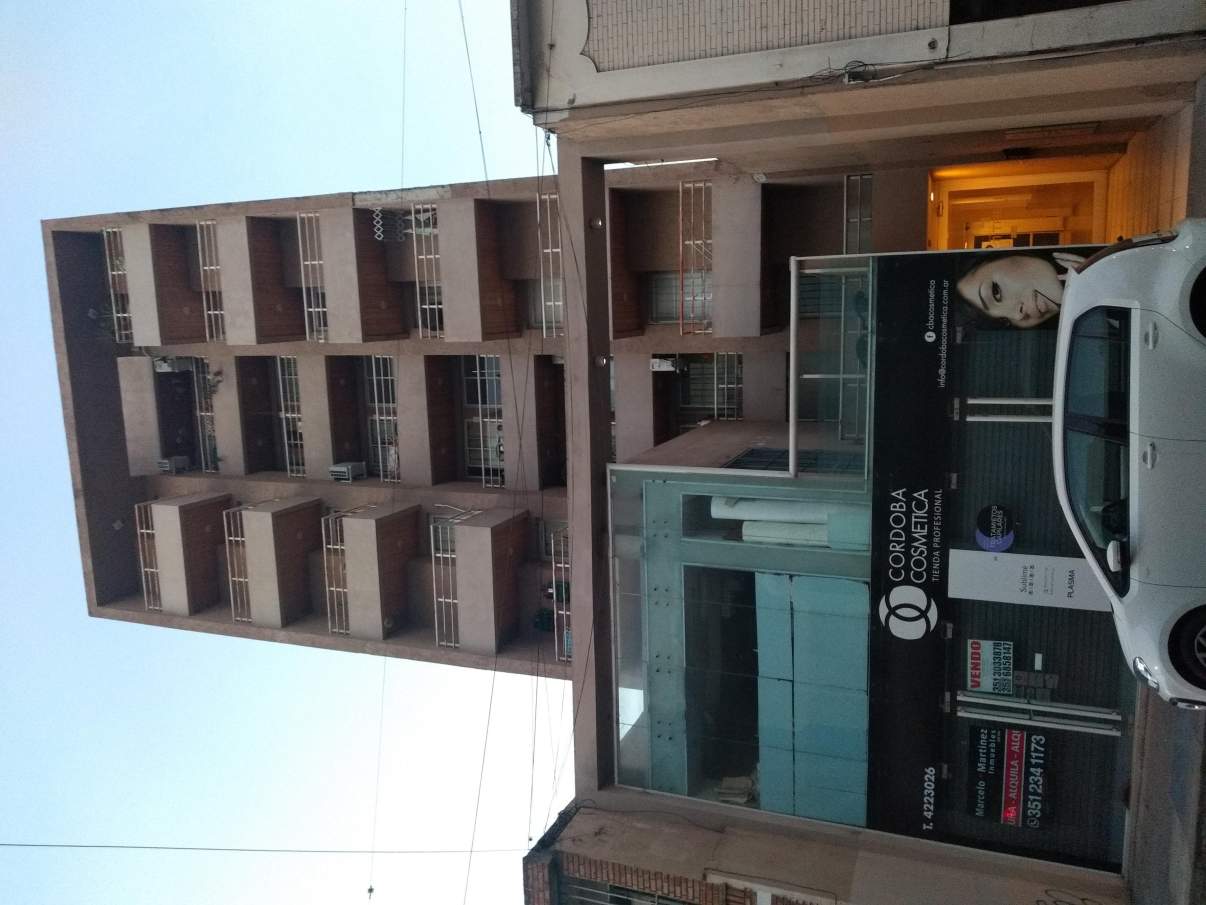 Excelente Semipiso con Terraza a mts de Nva Cba !!!!