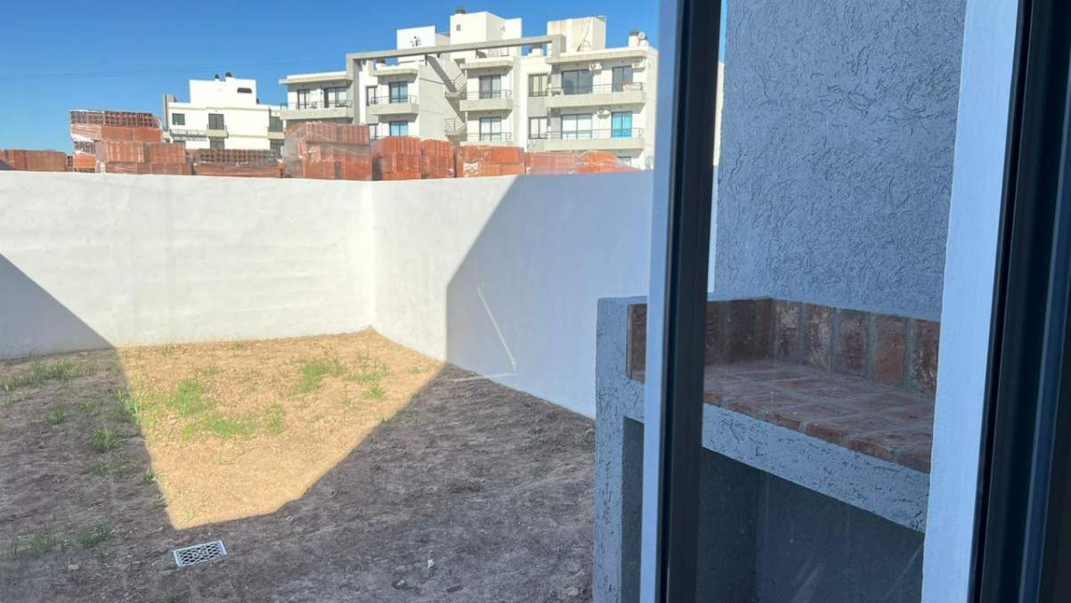 Se vende duplex a estrenar 2 dormitorios en Valle Cercano