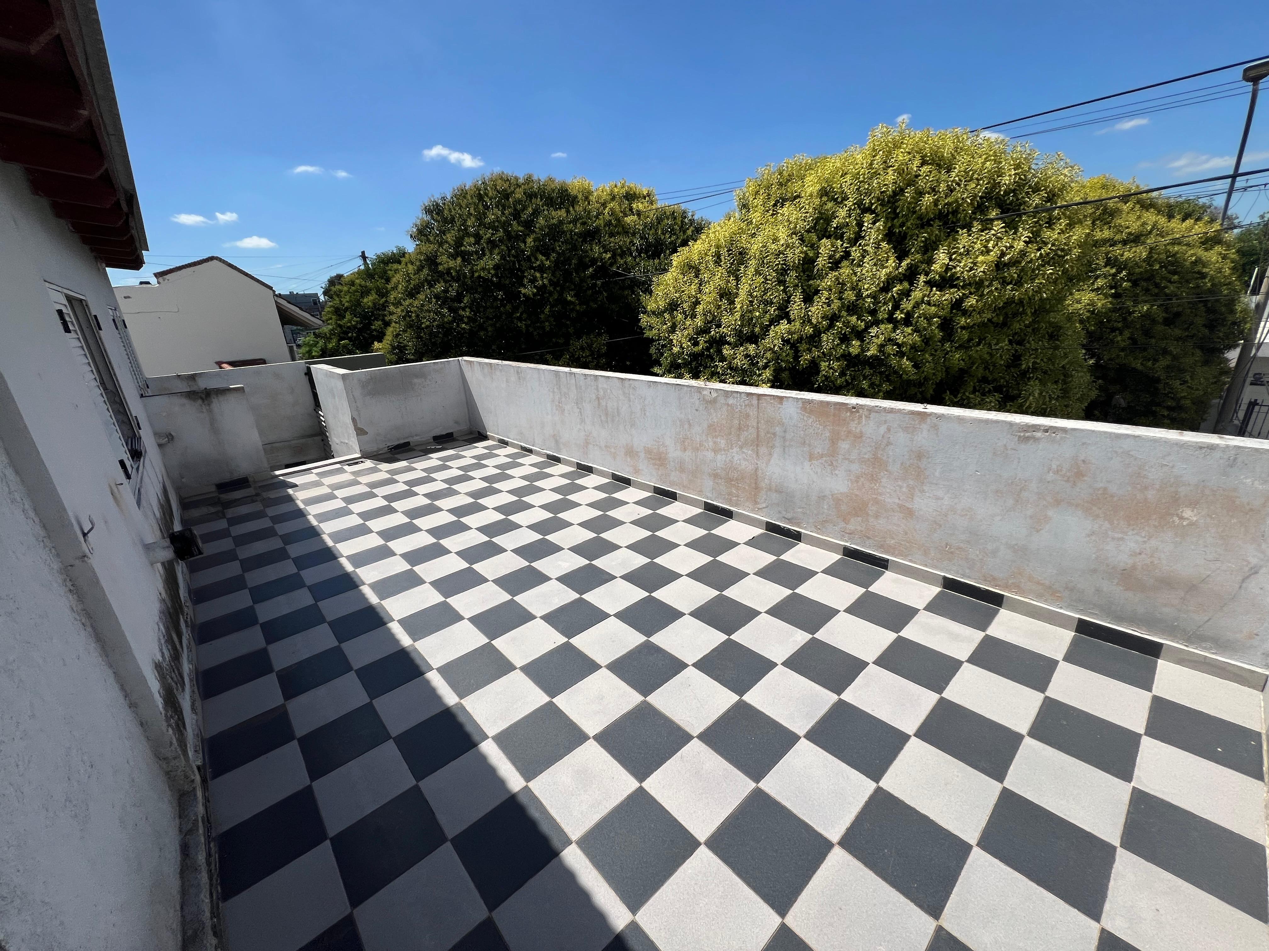 CASA  DPTO  EN VENTA B JARDIN