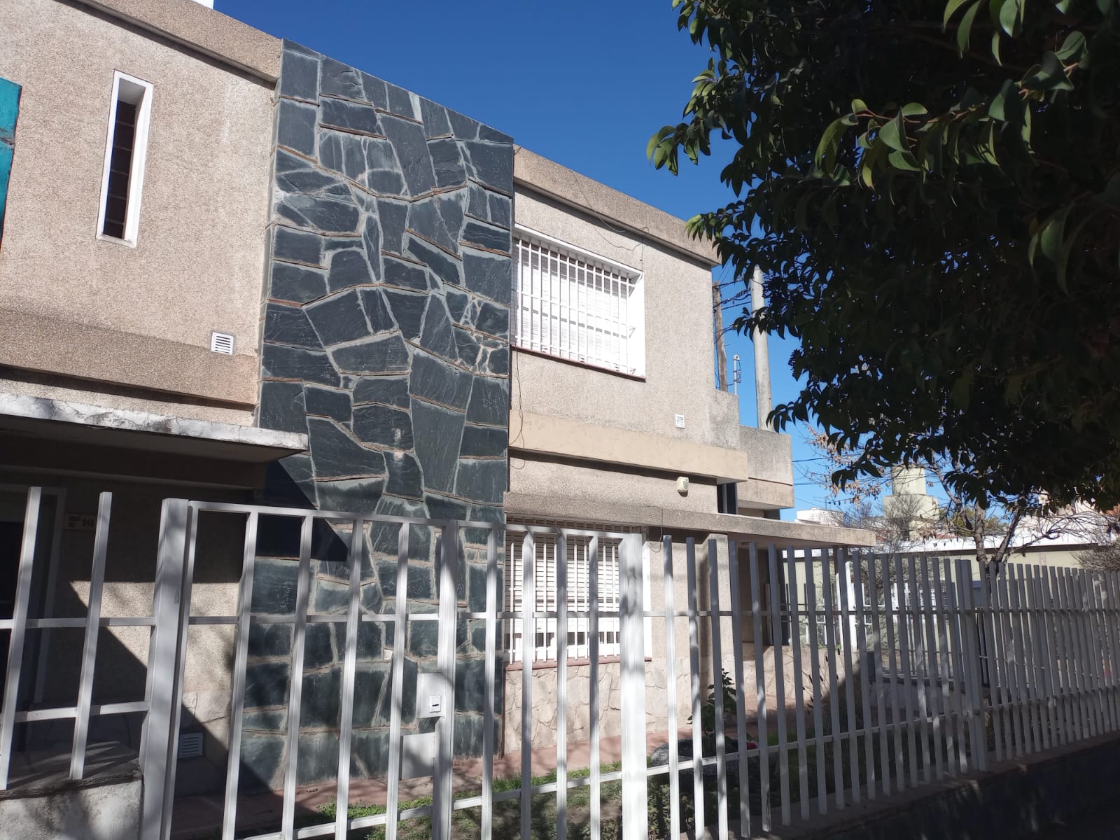 APTA CRÉDITO - CASA DE 5 DORM. EN VENTA EN B ALTO ALBERDI
