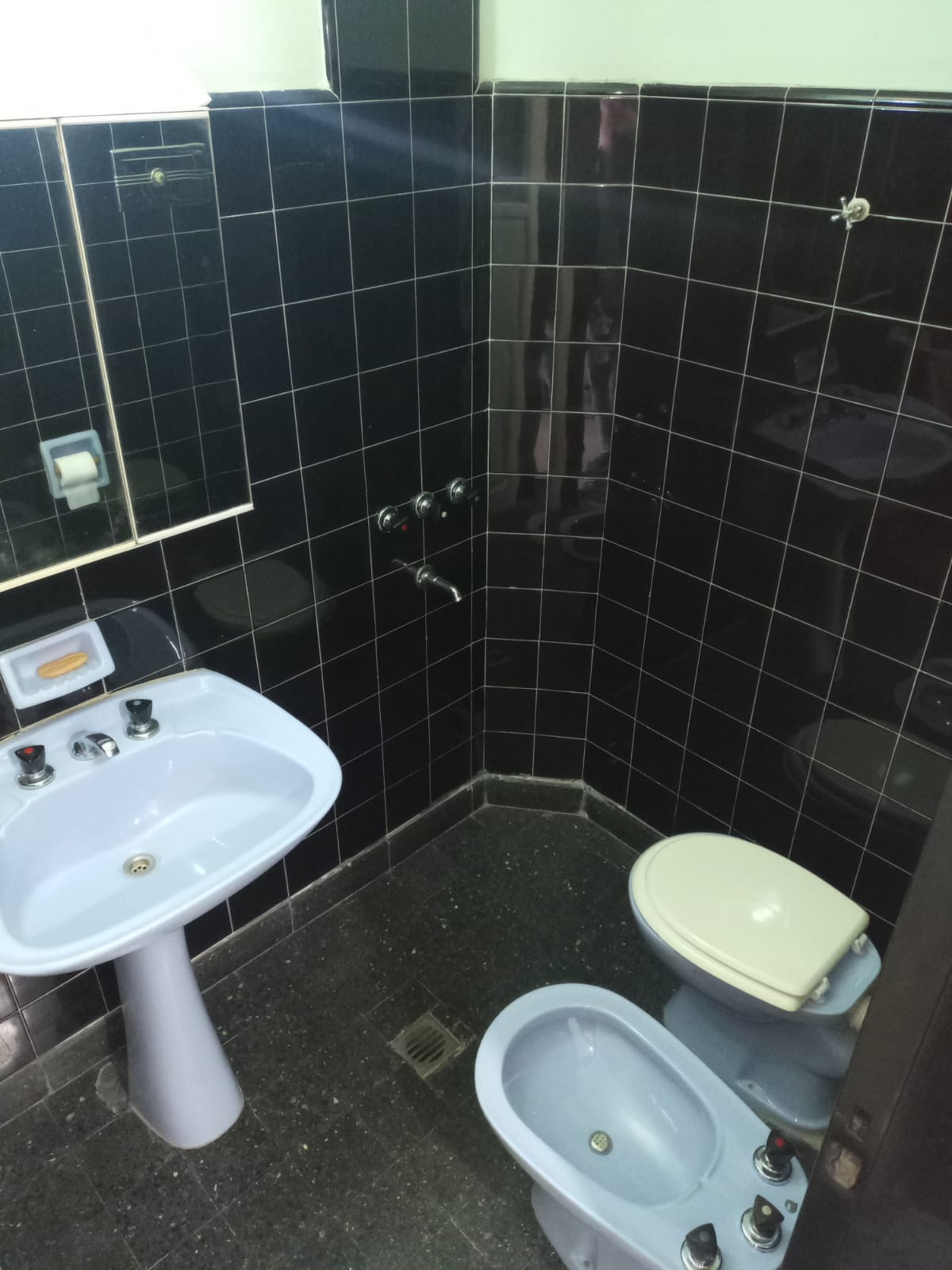 APTA CRÉDITO - CASA DE 5 DORM. EN VENTA EN B ALTO ALBERDI