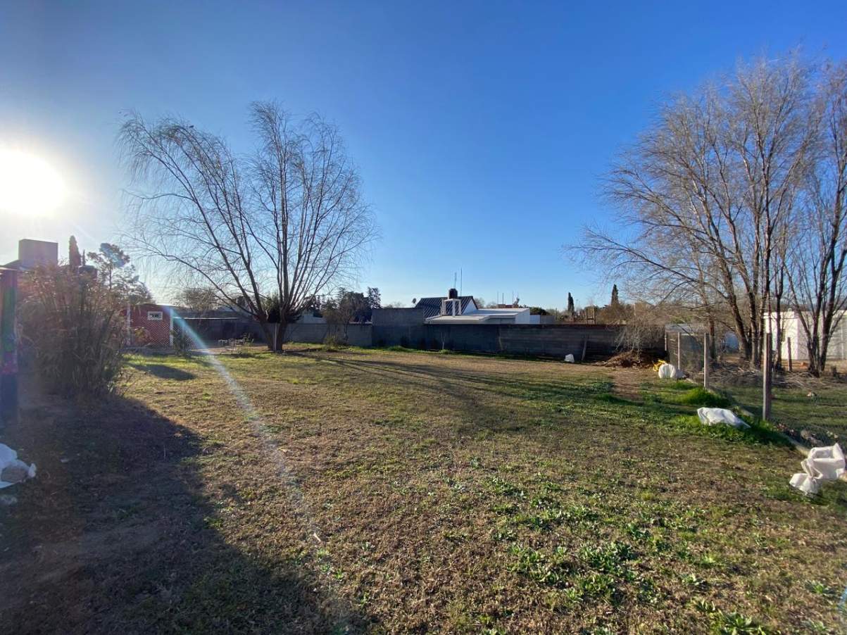 VENTA CASA 3 DORMITORIOS EN VILLA SANTA CRUZ DEL LAGO