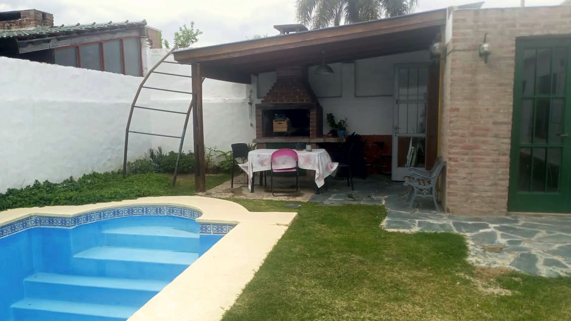 Zona norte - Casa en venta de 5 Dorm 3 baños cochera para 2 autos