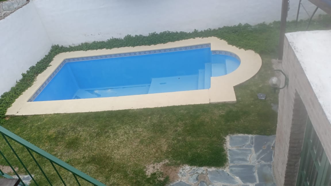 Zona norte - Casa en venta de 5 Dorm 3 baños cochera para 2 autos