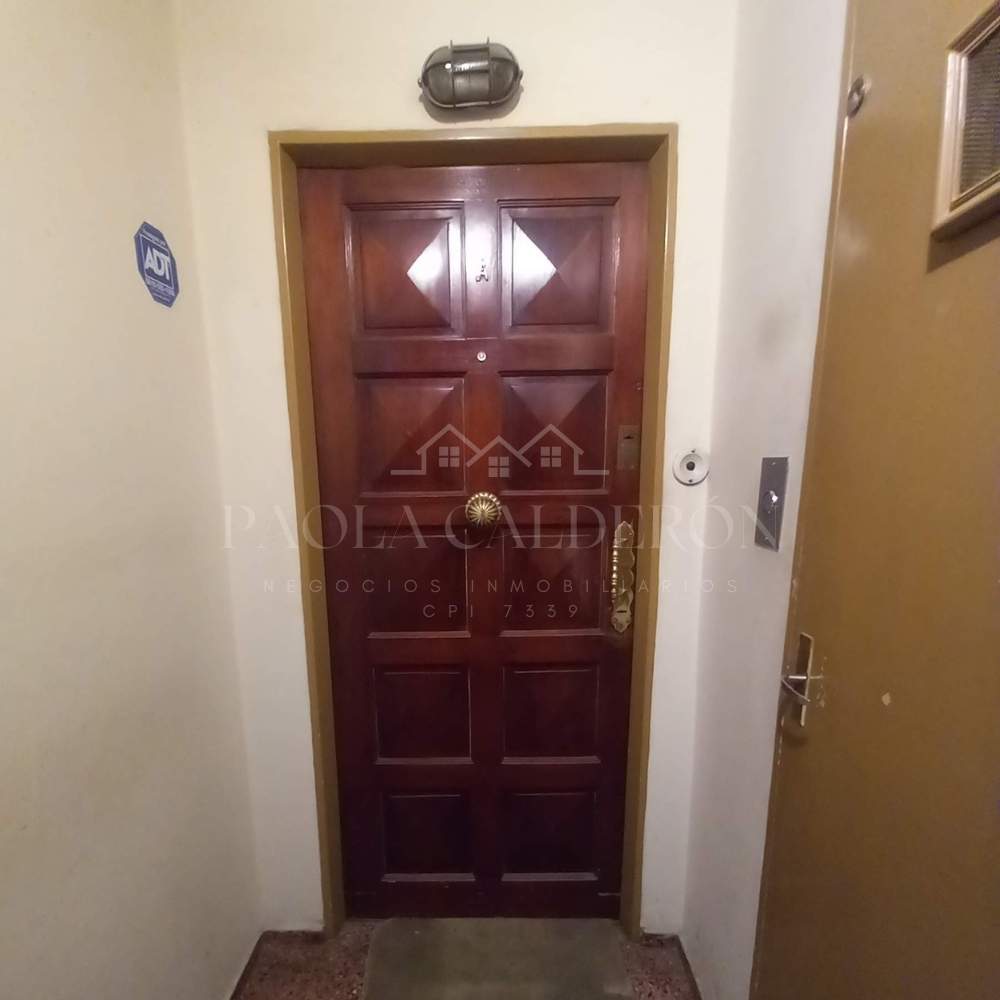 Venta Departamento Semi Piso de Tres Dormitorios