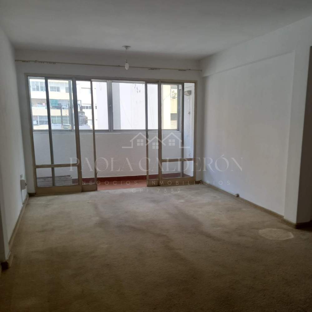 Venta Departamento Semi Piso de Tres Dormitorios