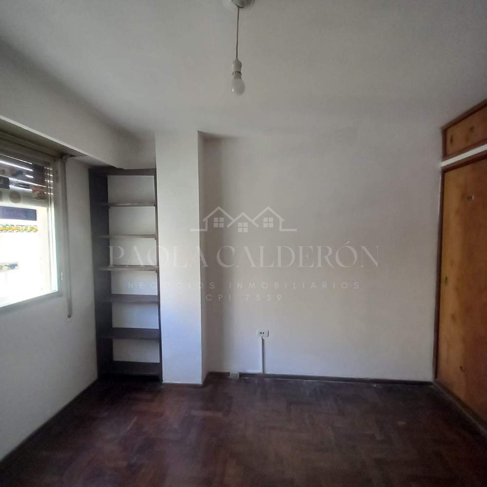 Venta Departamento Semi Piso de Tres Dormitorios