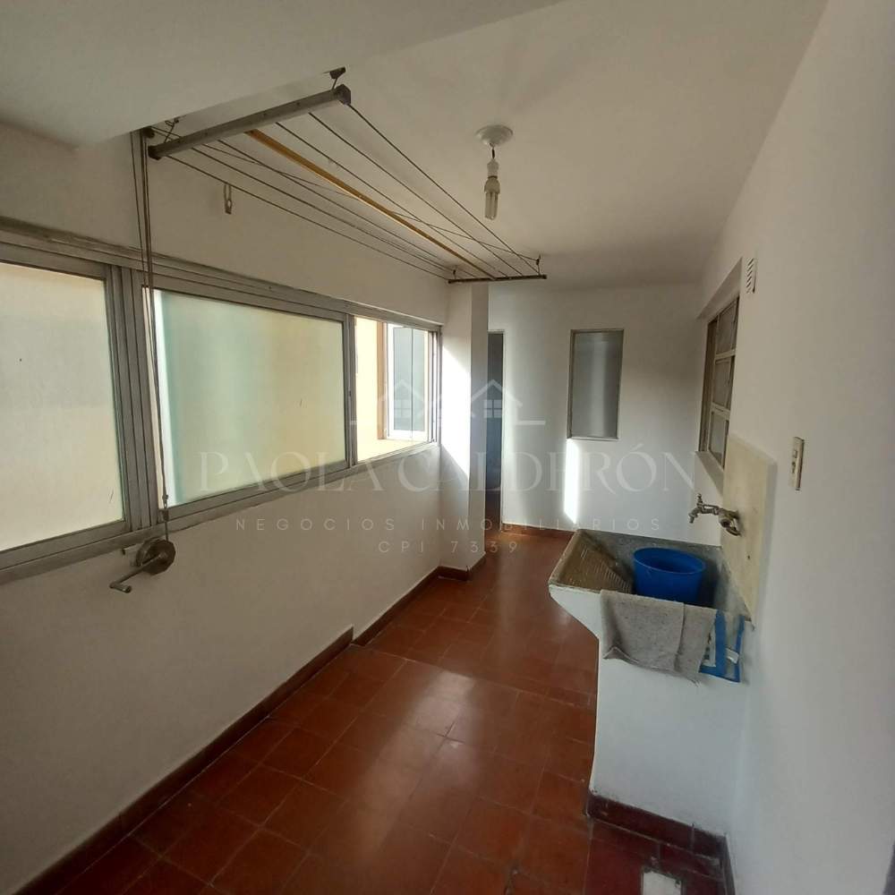 Venta Departamento Semi Piso de Tres Dormitorios