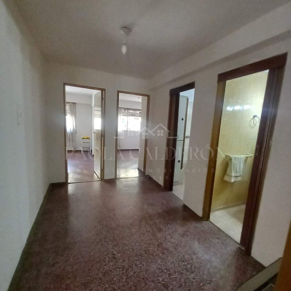 Venta Departamento Semi Piso de Tres Dormitorios