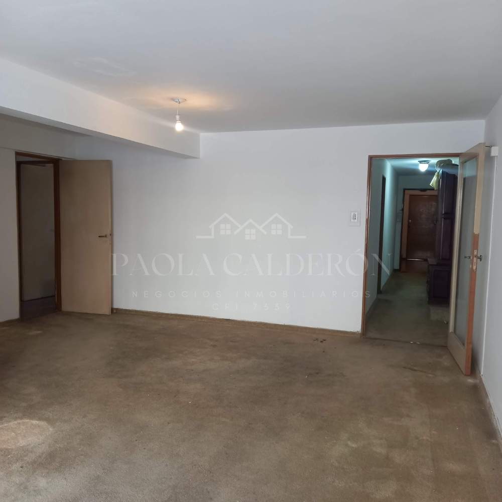 Venta Departamento Semi Piso de Tres Dormitorios