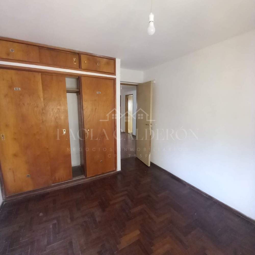 Venta Departamento Semi Piso de Tres Dormitorios