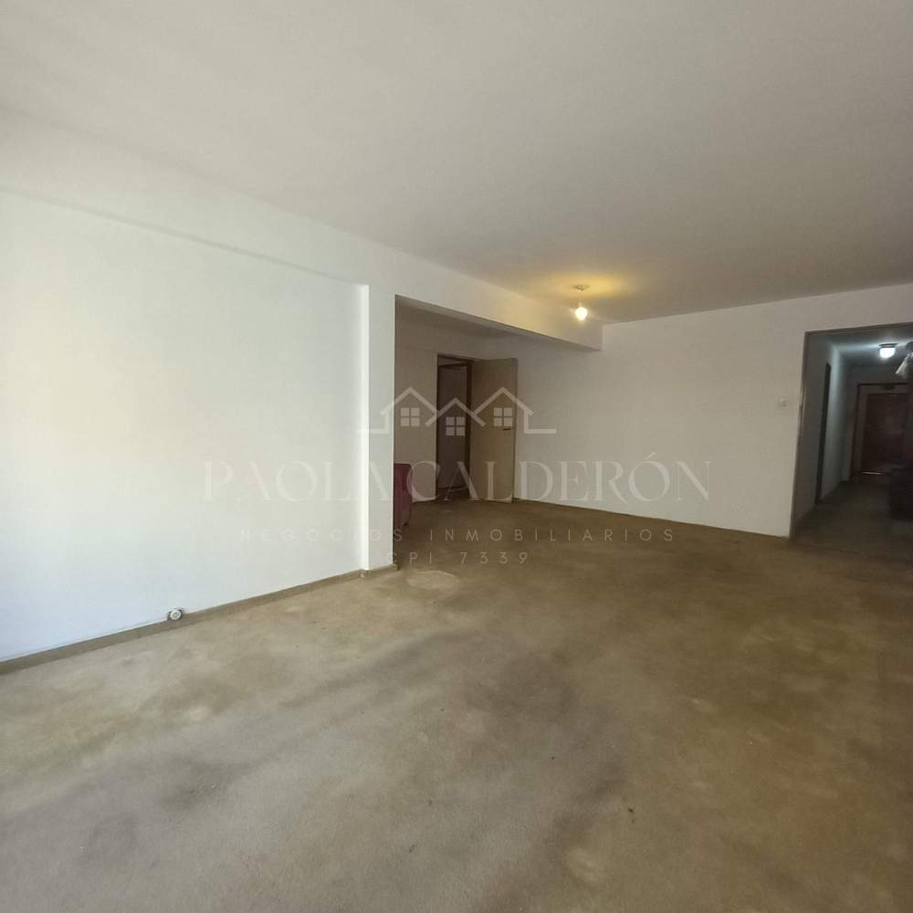 Venta Departamento Semi Piso de Tres Dormitorios