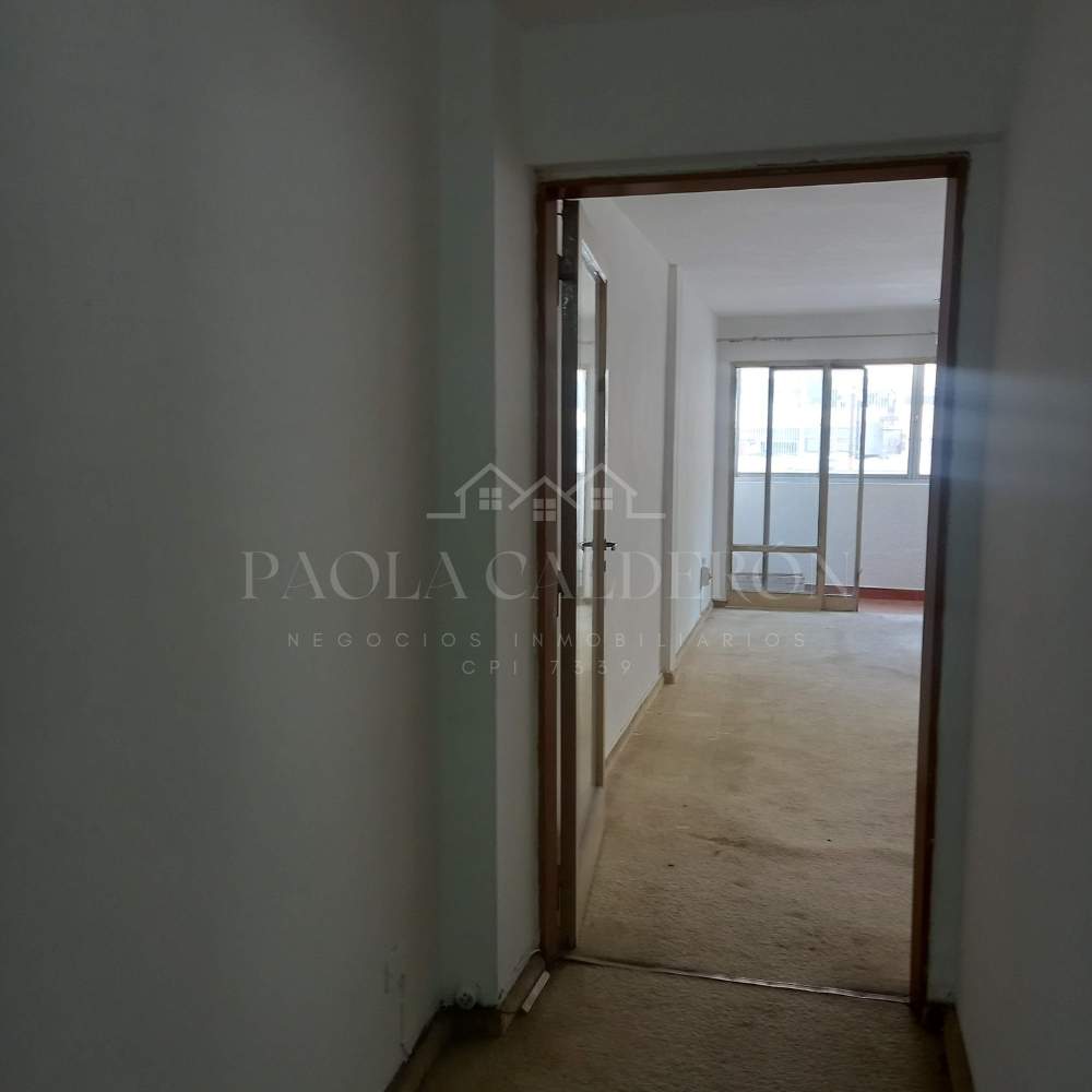 Venta Departamento Semi Piso de Tres Dormitorios