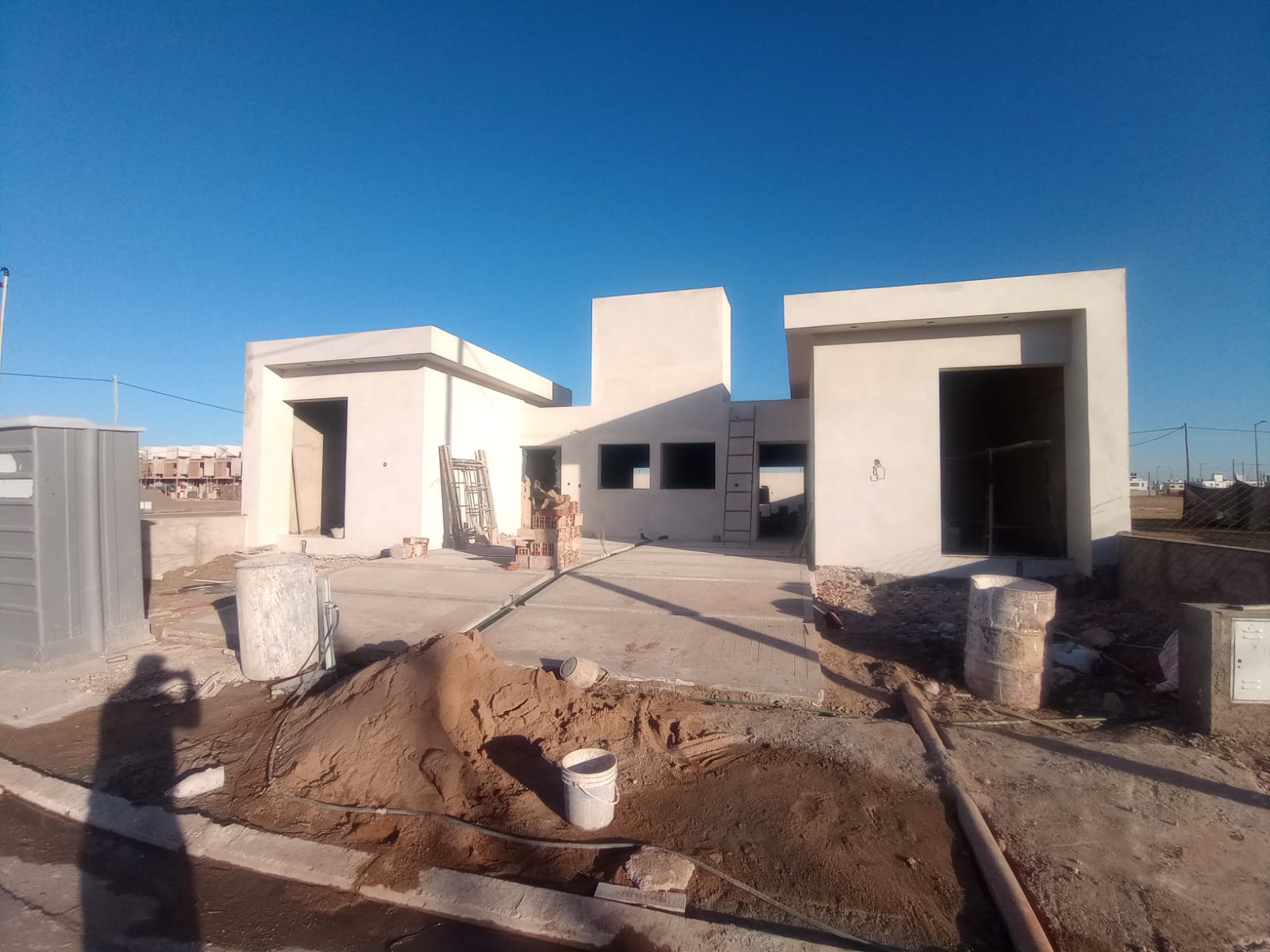 Duplex de 2 dorm. en planta baja en venta - Brisas de Manantiales! Excelente calidad!