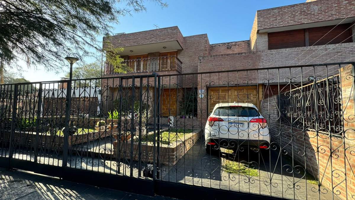 Casa en venta en Granja de Funes de 3 dormitorios - Apto Bancor