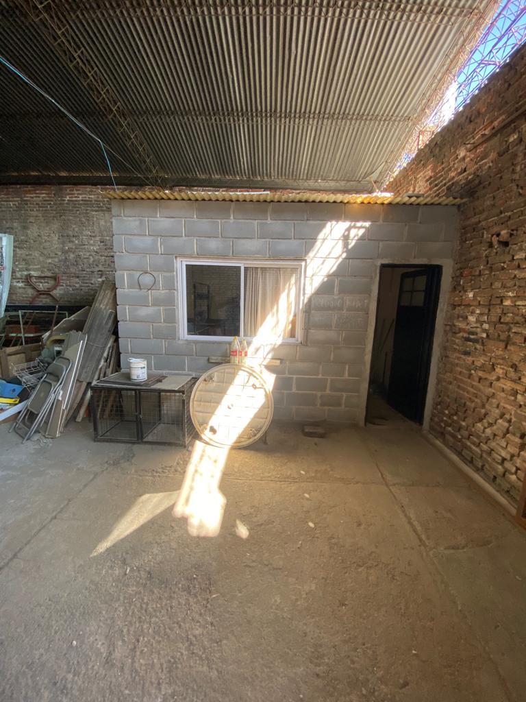 GALPON EN VENTA ZONA RUTA 20 MAS CASA