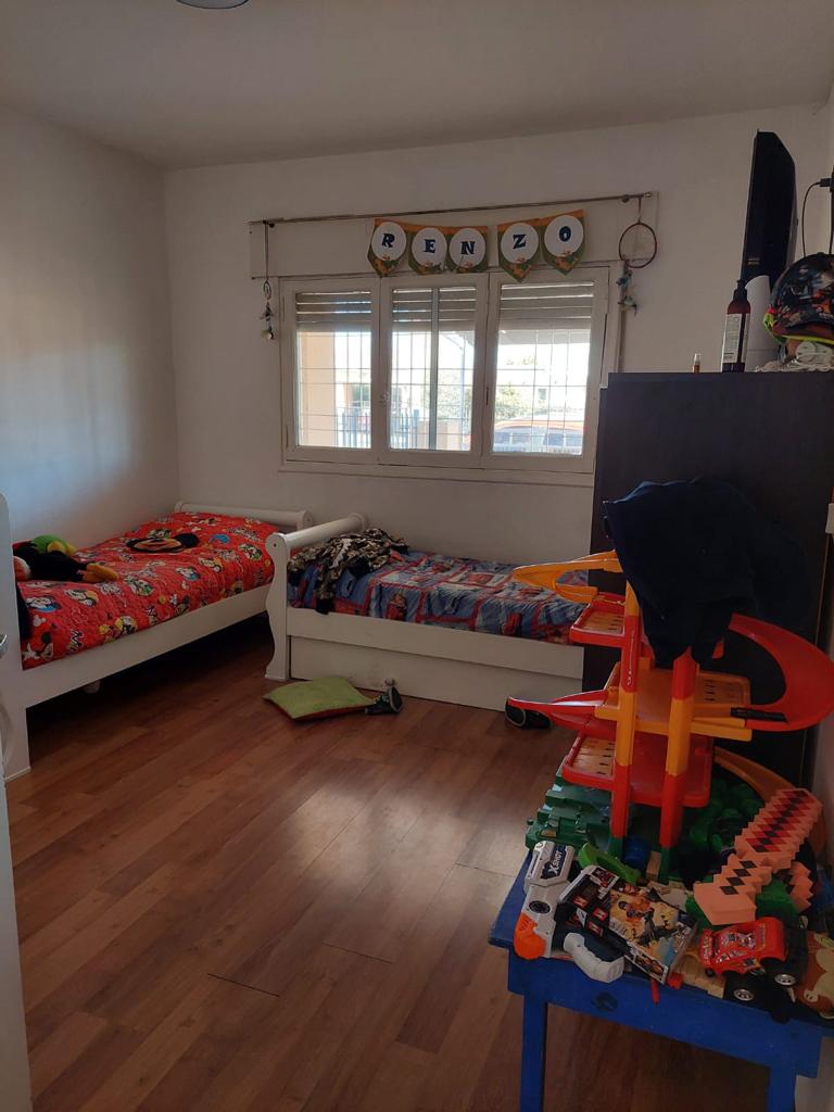 CASA CERCA DEL LAGO EN VILLA CARLOS PAZ CON PILETA Y MONOAMBIENTE