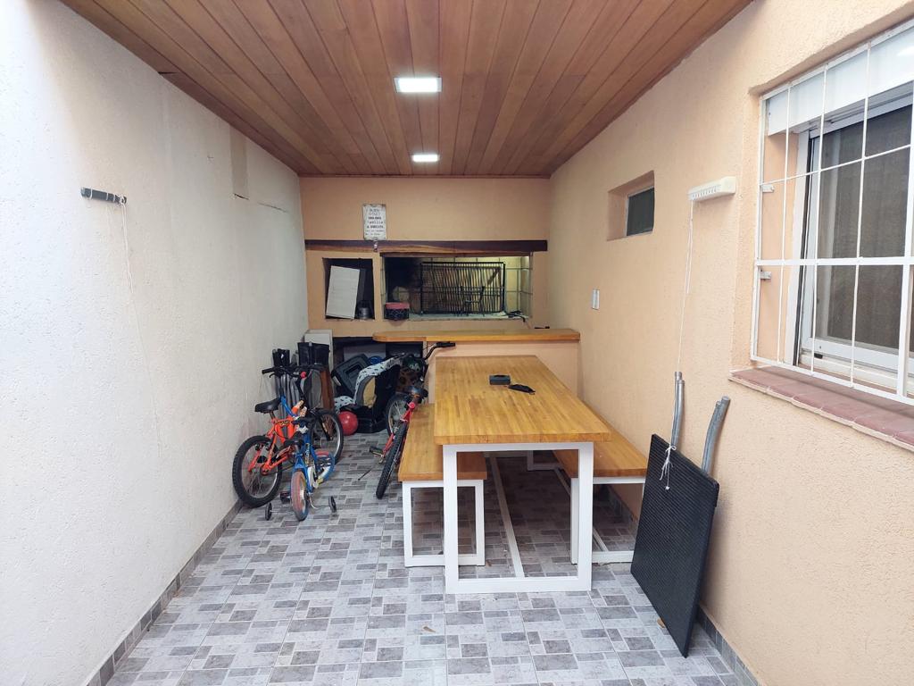 CASA CERCA DEL LAGO EN VILLA CARLOS PAZ CON PILETA Y MONOAMBIENTE