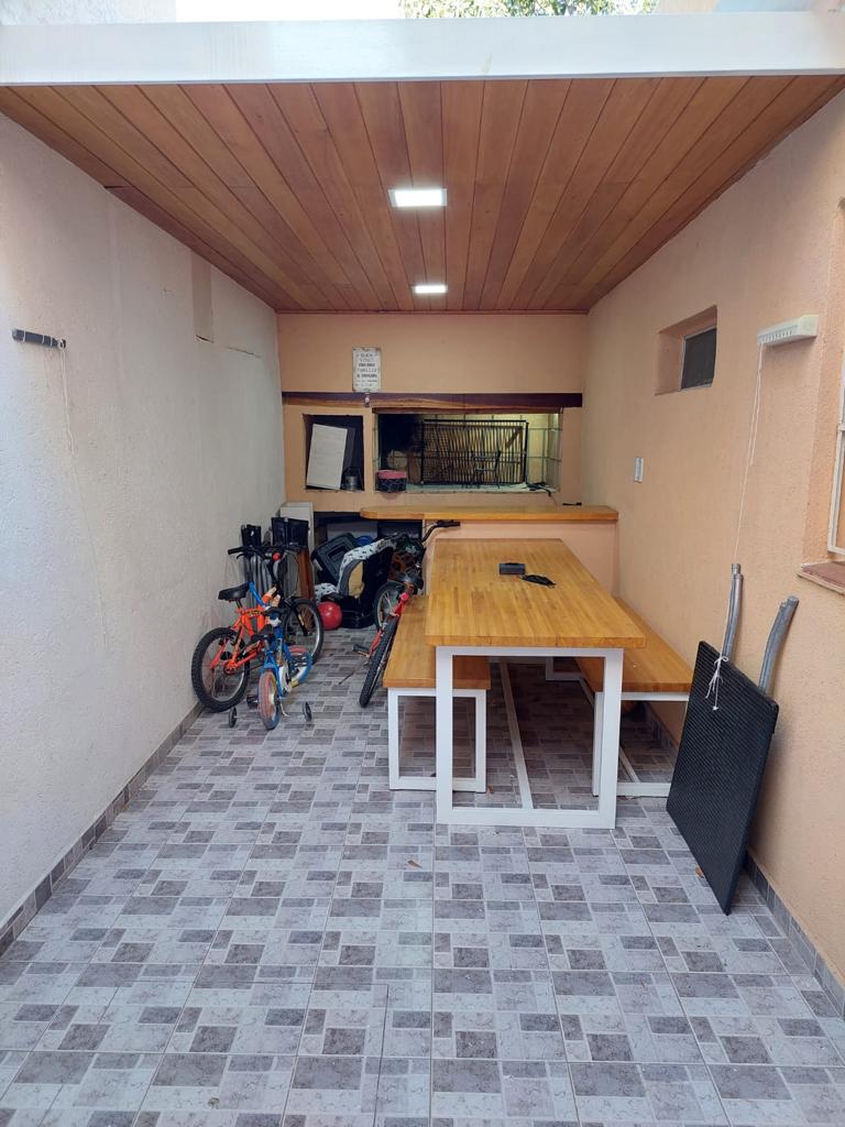 CASA CERCA DEL LAGO EN VILLA CARLOS PAZ CON PILETA Y MONOAMBIENTE