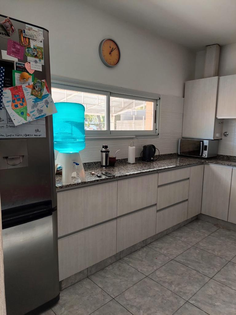 CASA CERCA DEL LAGO EN VILLA CARLOS PAZ CON PILETA Y MONOAMBIENTE