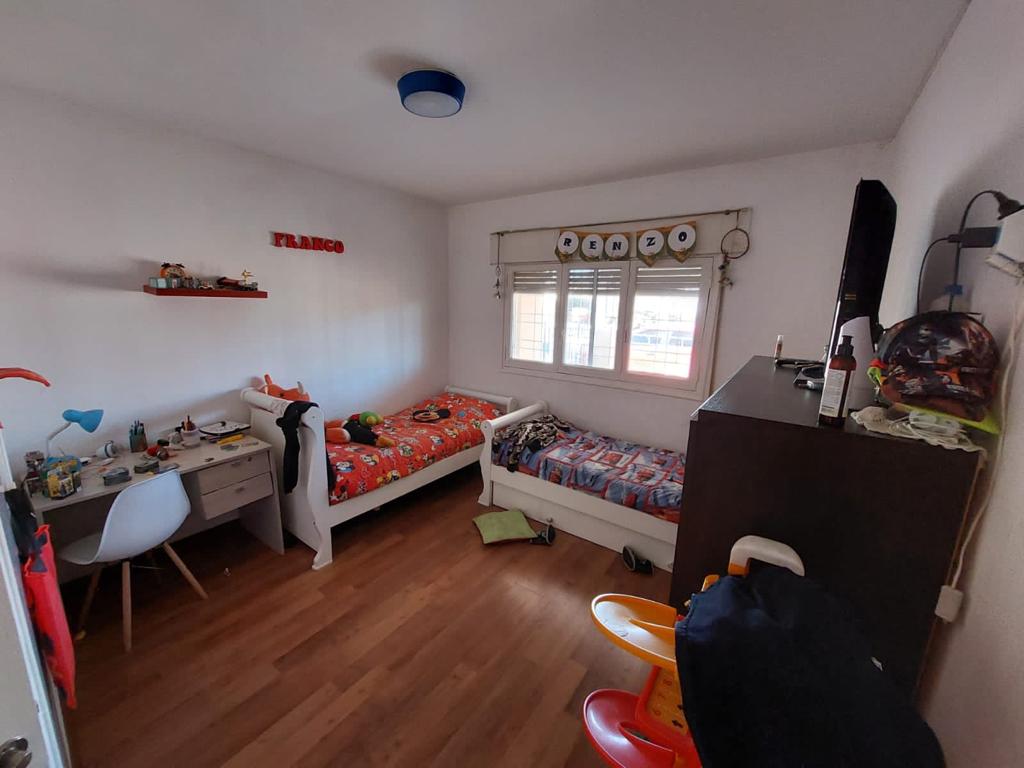 CASA CERCA DEL LAGO EN VILLA CARLOS PAZ CON PILETA Y MONOAMBIENTE