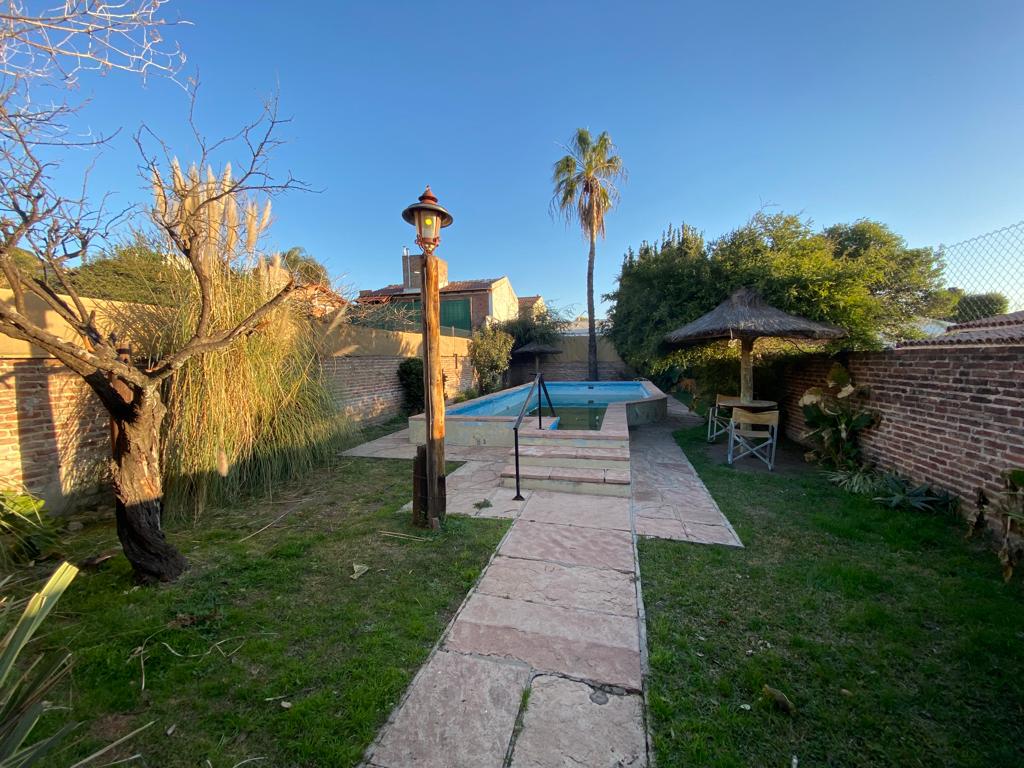 CASA EN VENTA CARLOS PAZ A POCAS CUADRAS DELCENTRO