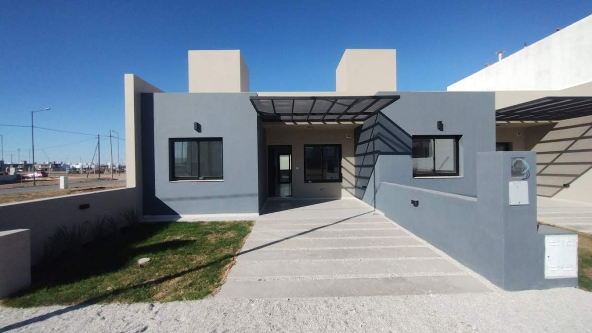 CASA A ESTRENAR EN COLINAS DE MANATIALES