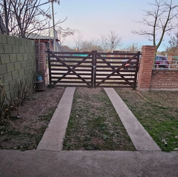 Casa en venta en Anisacate, Barrio Los Algarrobos