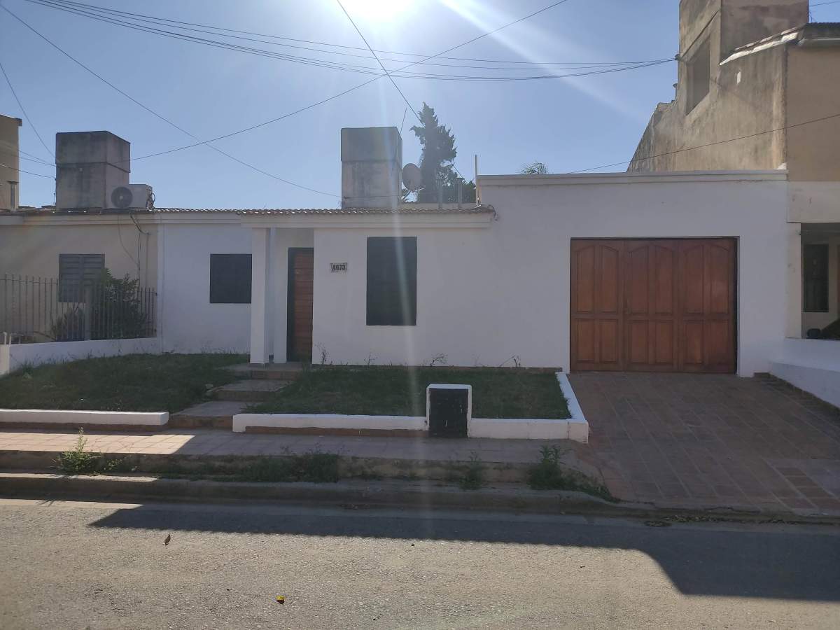 AMPLIA CASA BARRIO POETA LUGONES