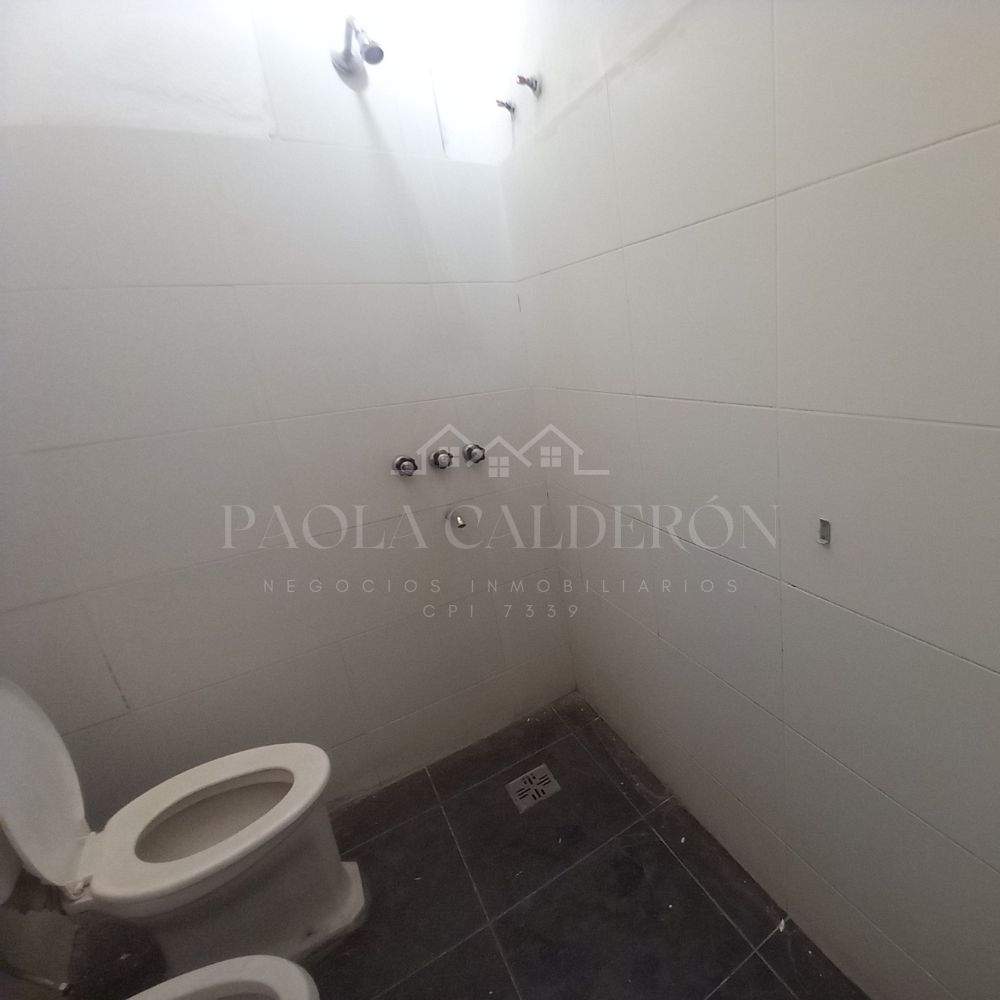 Venta Casa de Tres Dormitorios en Zona Sur