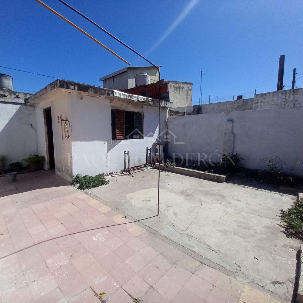 Venta Casa de Tres Dormitorios en Zona Sur