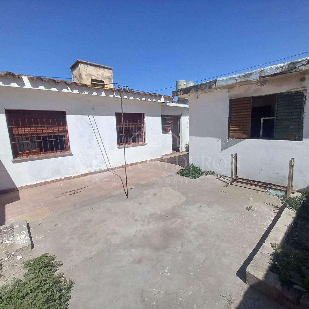 Venta Casa de Tres Dormitorios en Zona Sur
