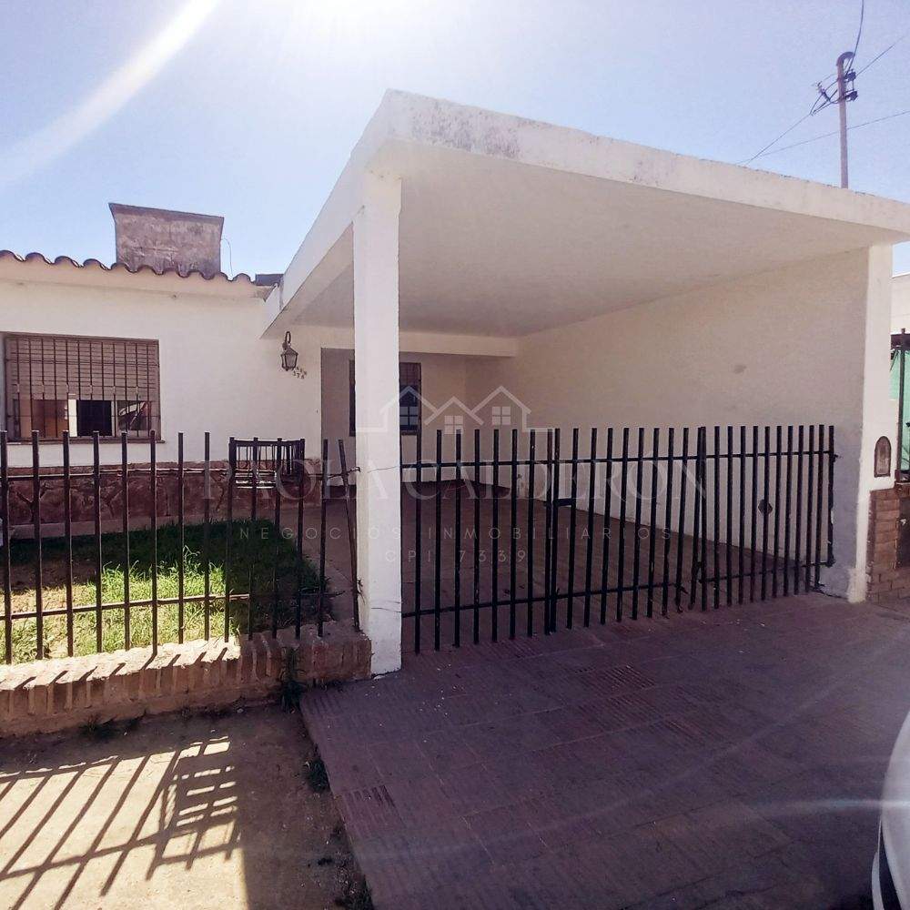 Venta Casa de Tres Dormitorios en Zona Sur