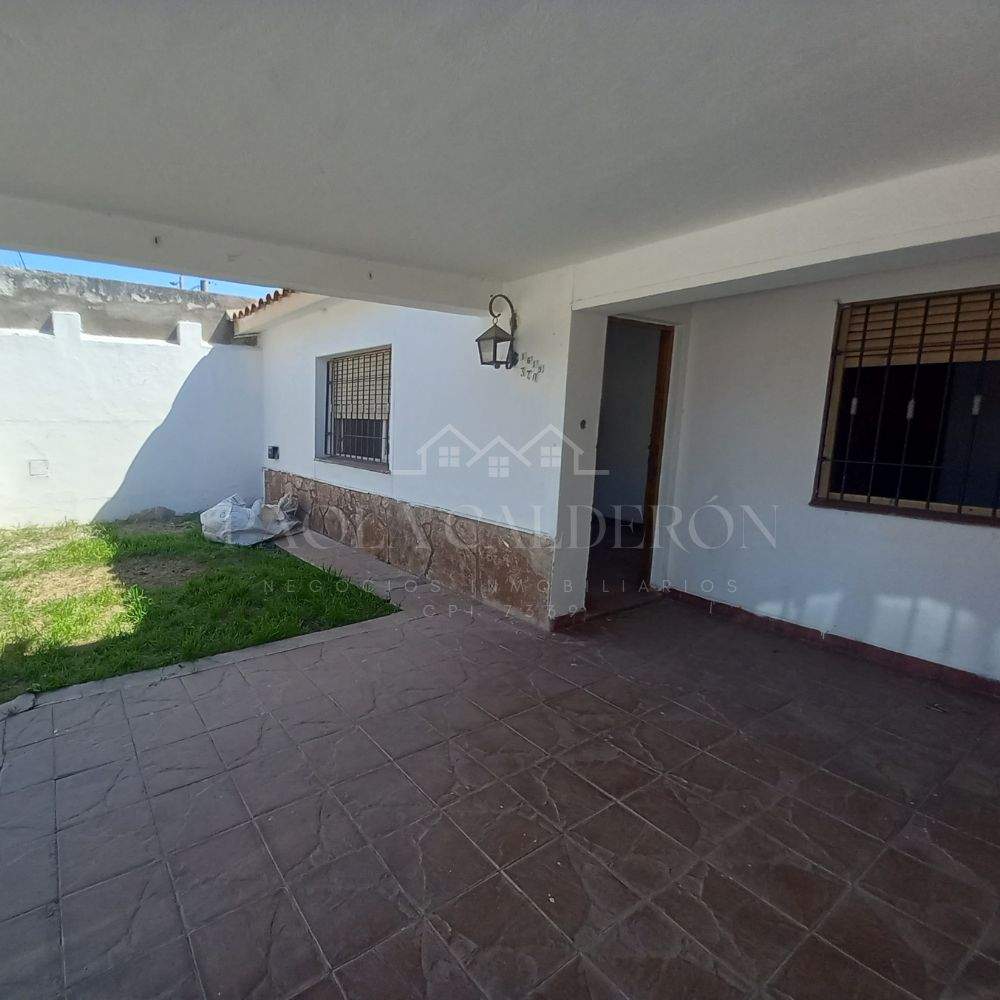 Venta Casa de Tres Dormitorios en Zona Sur
