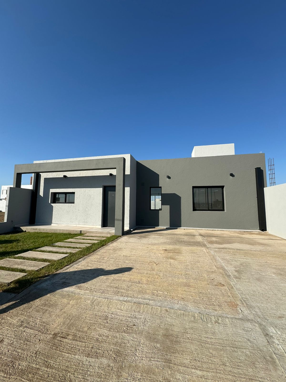 VENTA  CASA 2 DORM PILETA  RINCONES DE MANANTIALES