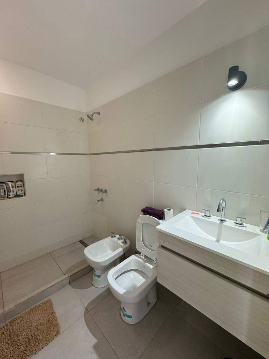 VENTA  CASA 2 DORM PILETA  RINCONES DE MANANTIALES