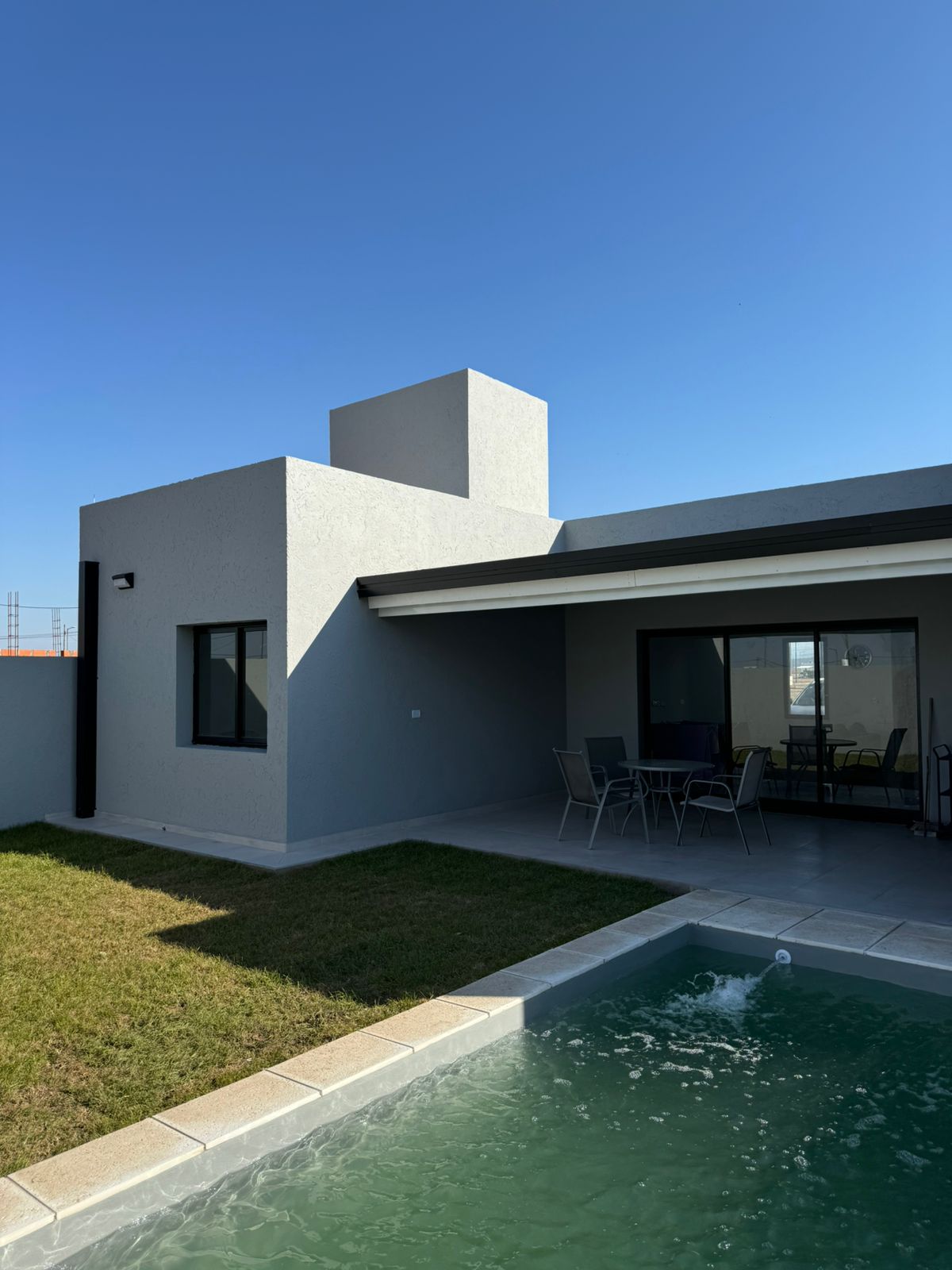 VENTA  CASA 2 DORM PILETA  RINCONES DE MANANTIALES