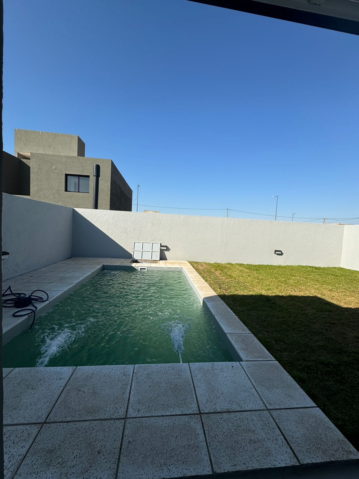 VENTA  CASA 2 DORM PILETA  RINCONES DE MANANTIALES