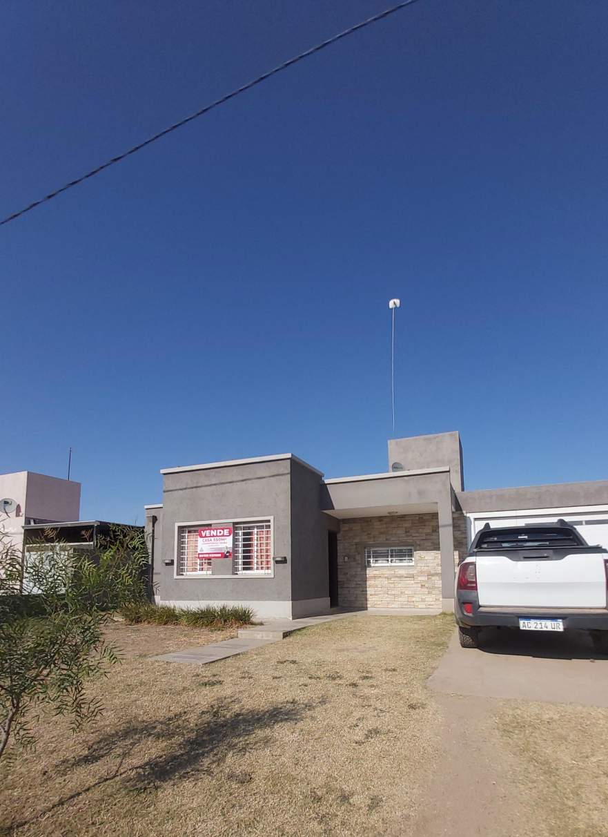 COLONIA TIROLESA TRES DORM UNA PLANTA MODERNA