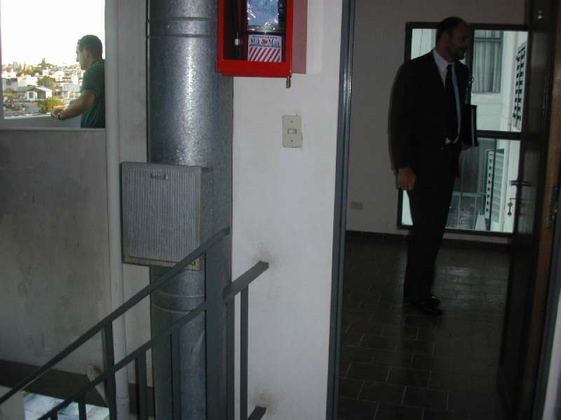 DEPARTAMENTO UBICADO EN CALLE AGUSTIN GARZON NRO. 1668 B° SAN VICENTE