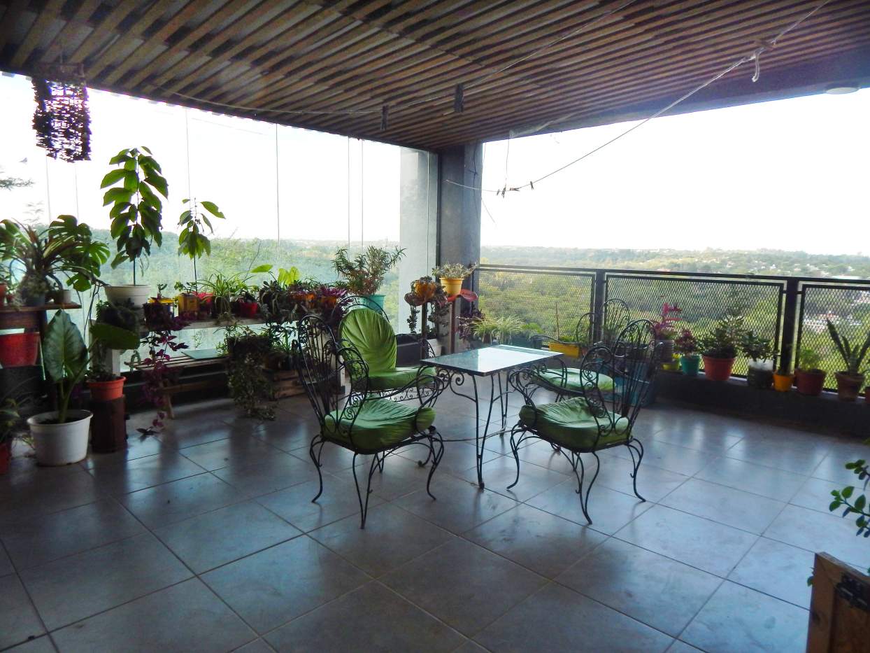 CASA 3 DORM MAS ESTUDIO CUMBRES DEL GOLF VILLA ALLENDE VENTA