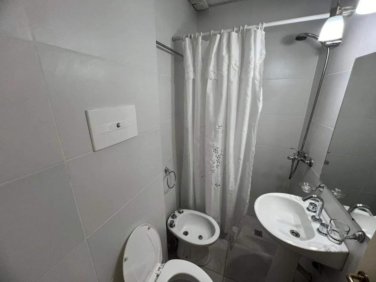 VENDO: DPTO RECICLADO A NUEVO 2 DORM - B GUEMES