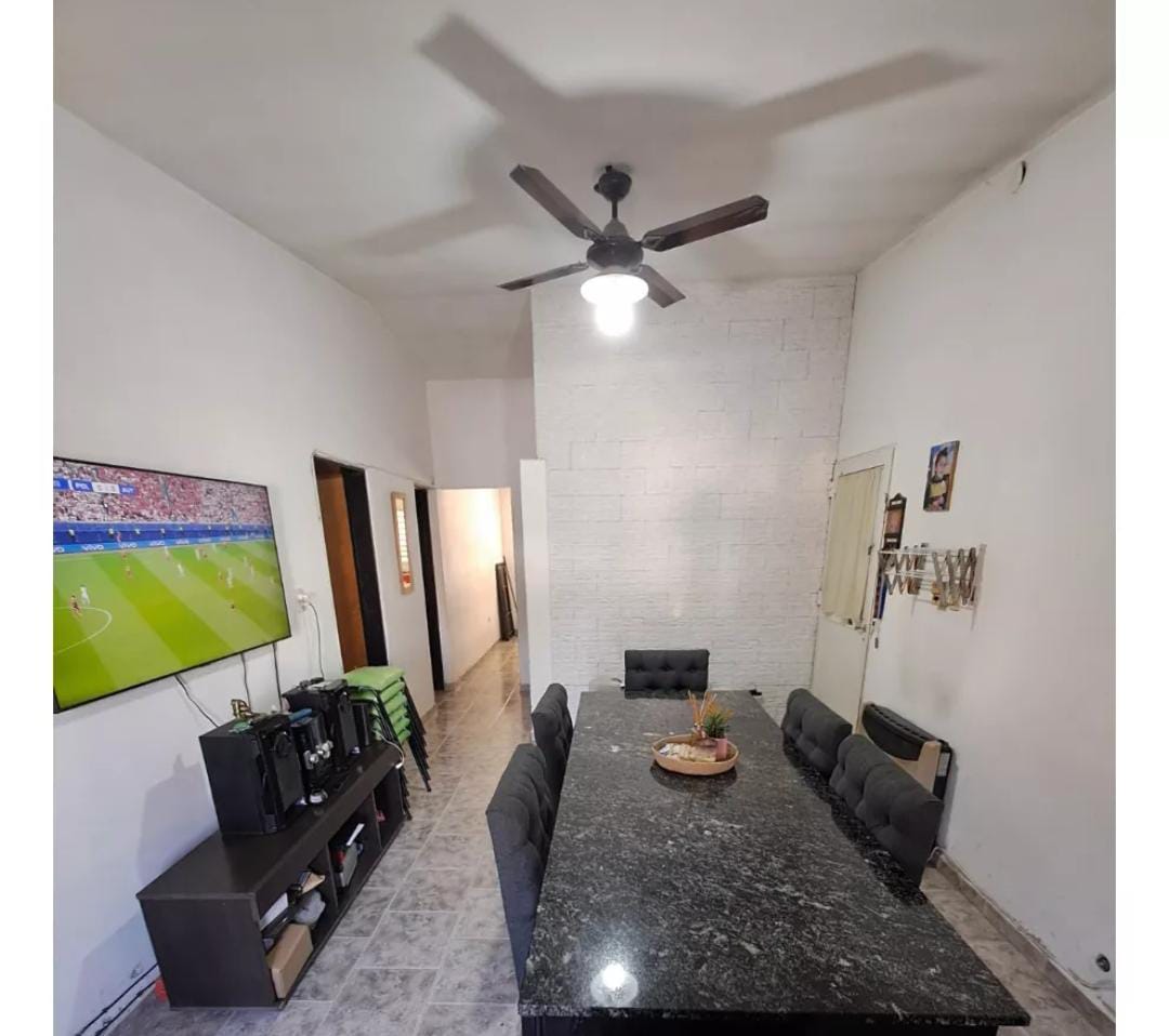 Venta casa 2 dorm- pileta- Apto Bancor- Santa Isabel 2 seccion