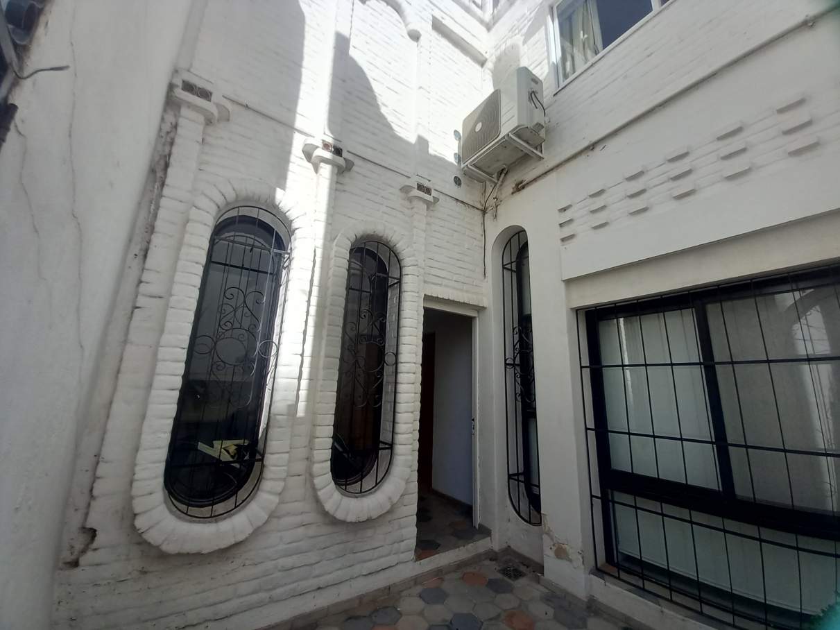 Venta  Depto 2 dorm sobre calle Simón Bolivar 400